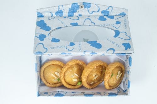 Almond Favorites: Small Snack Gift Box | Blue Diamond Almonds Nut & Gift  Shop